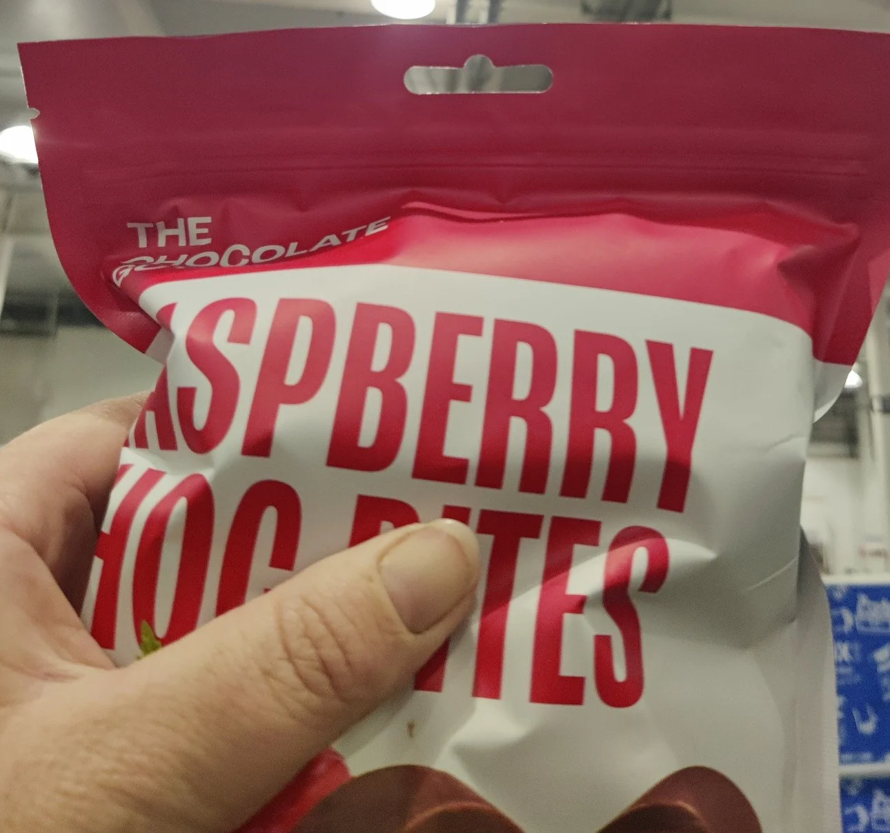 THE CHOCOLATE GUYS RASPBERRY CHOCOLATE BITES 850G - Image 2